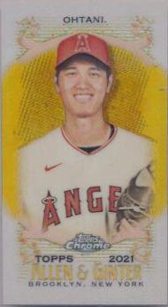 Shohei Ohtani [Mini Gold Refractor] #25