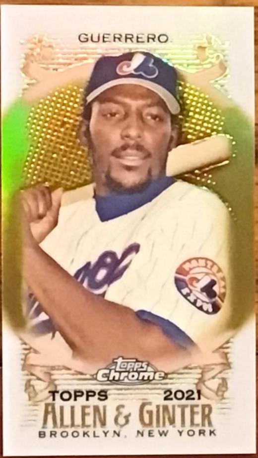 Vladimir Guerrero [Mini Gold Refractor] #69
