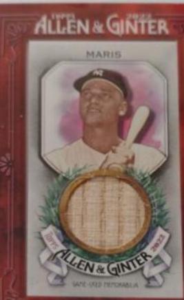 Roger Maris [X Mini Red] #215