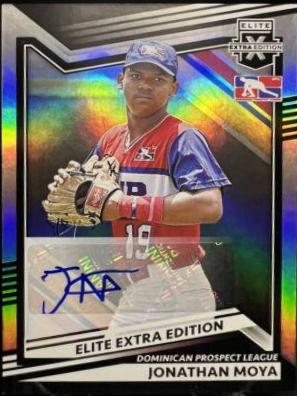 Jonathan Moya [Signature] #186