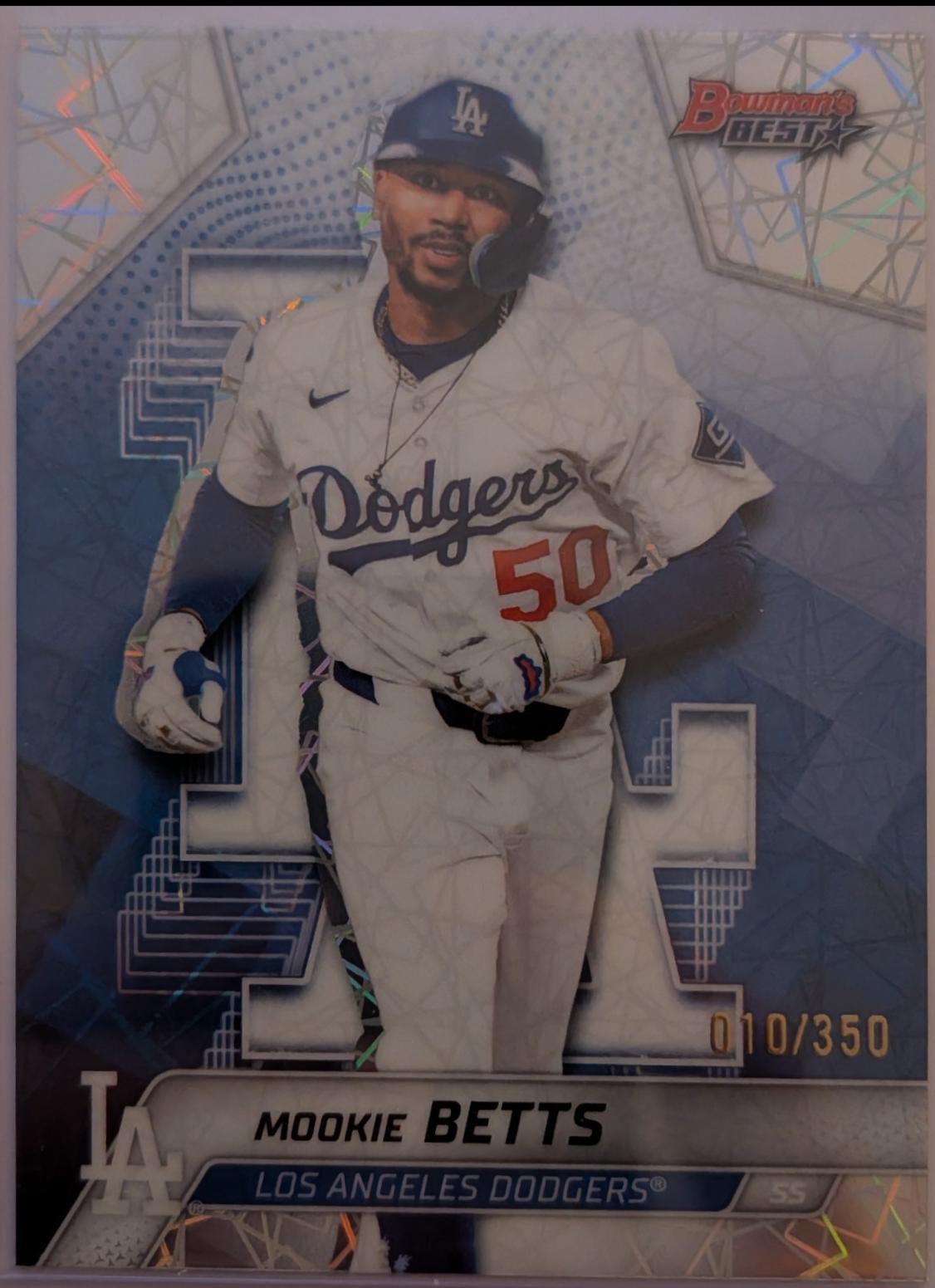 Mookie Betts [Lazer Refractor] #64