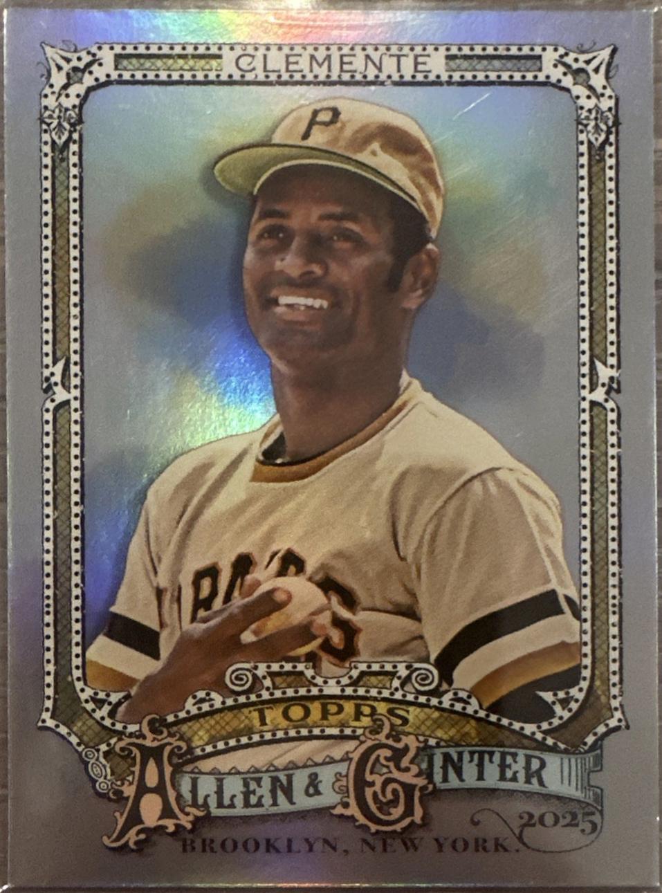 Roberto Clemente [Purple Refractor Chrome Variation] #39