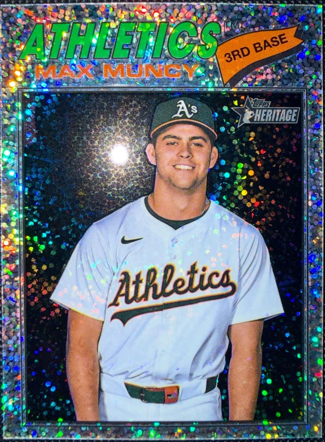 Max Muncy [Silver Sparkle Chrome] #105