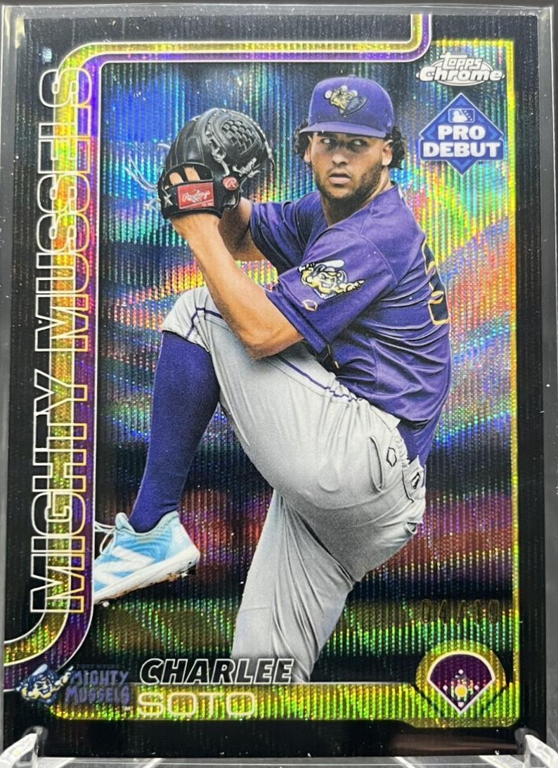 Charlee Soto [Black Wave Refractor] #PDC-159