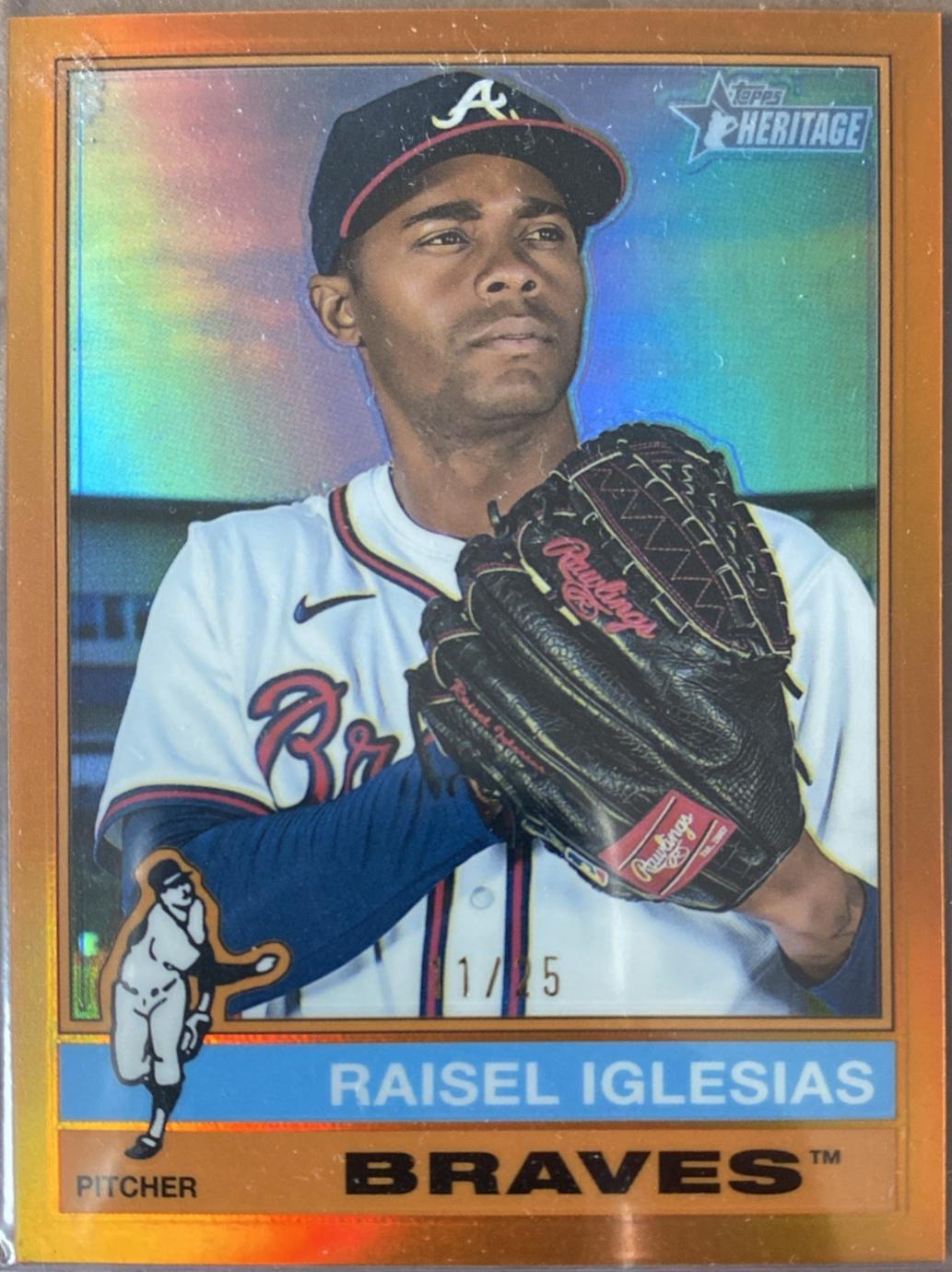 Raisel Iglesias [Orange Chrome Variation] #284