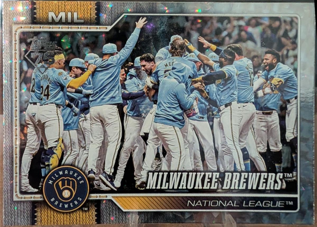 Milwaukee Brewers [Silver Crackleboard] #107