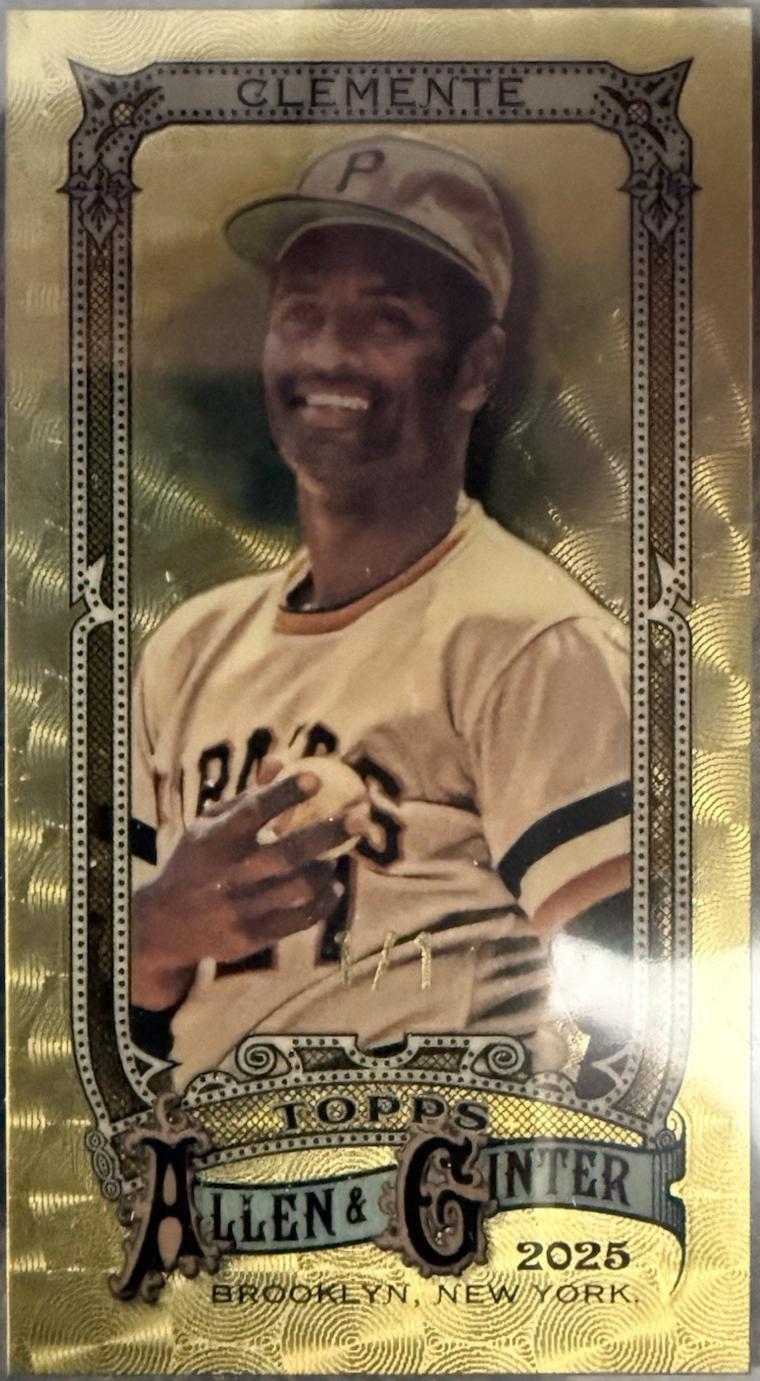 Roberto Clemente [Superfractor Mini Chrome] #39