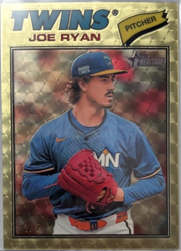 Joe Ryan [Superfractor Chrome] #255