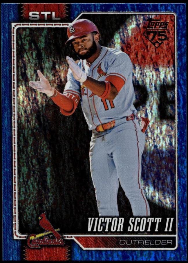 Victor Scott II [Blue Holo] #221