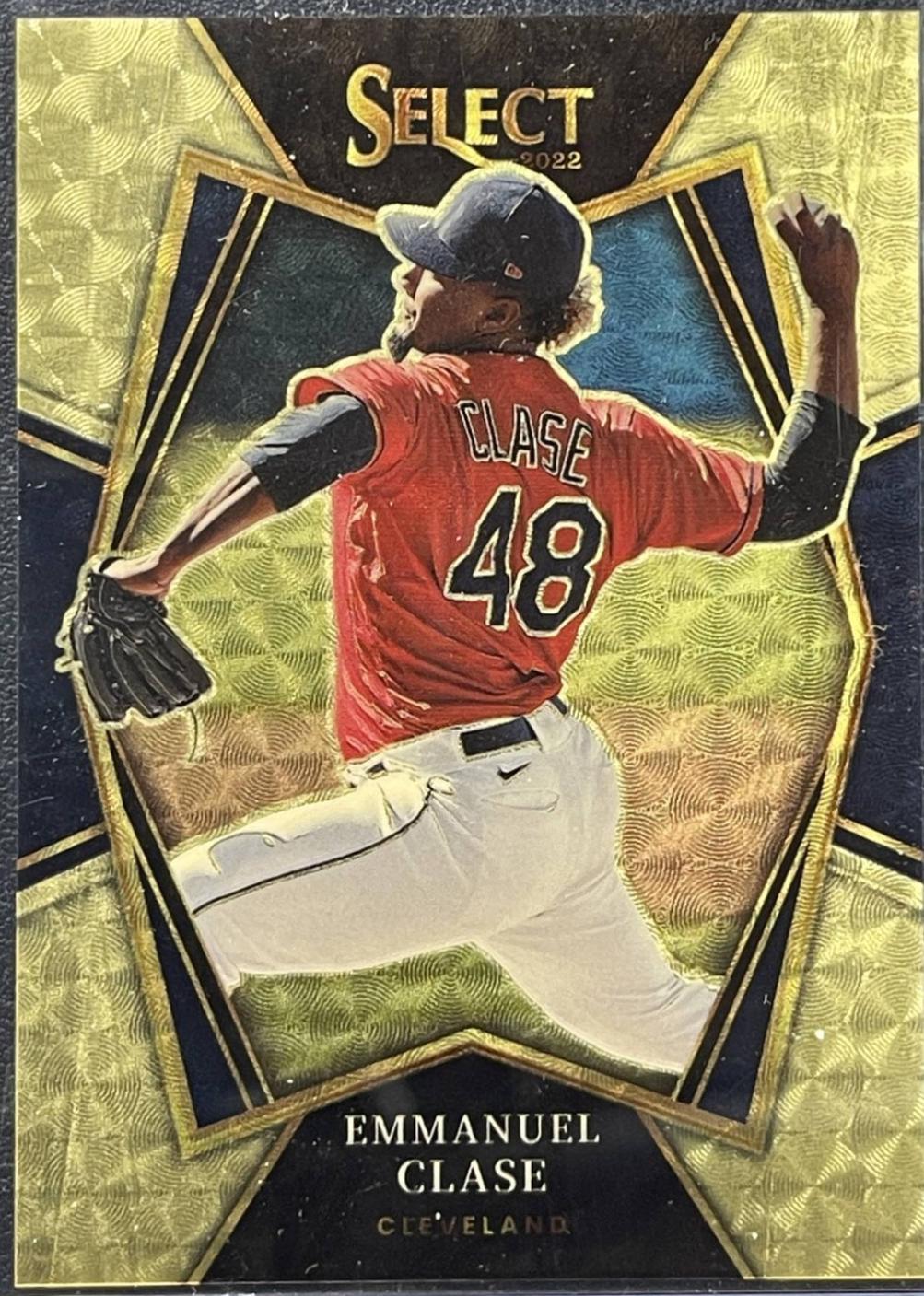 Emmanuel Clase [Gold Prizm] #132