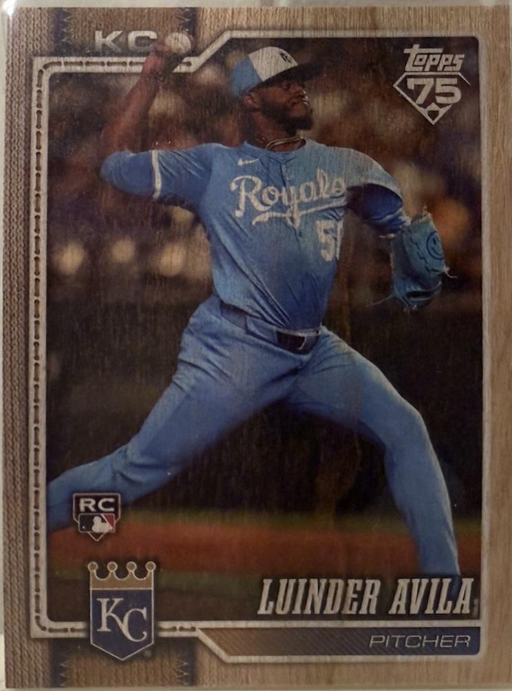 Luinder Avila [Wood] #120