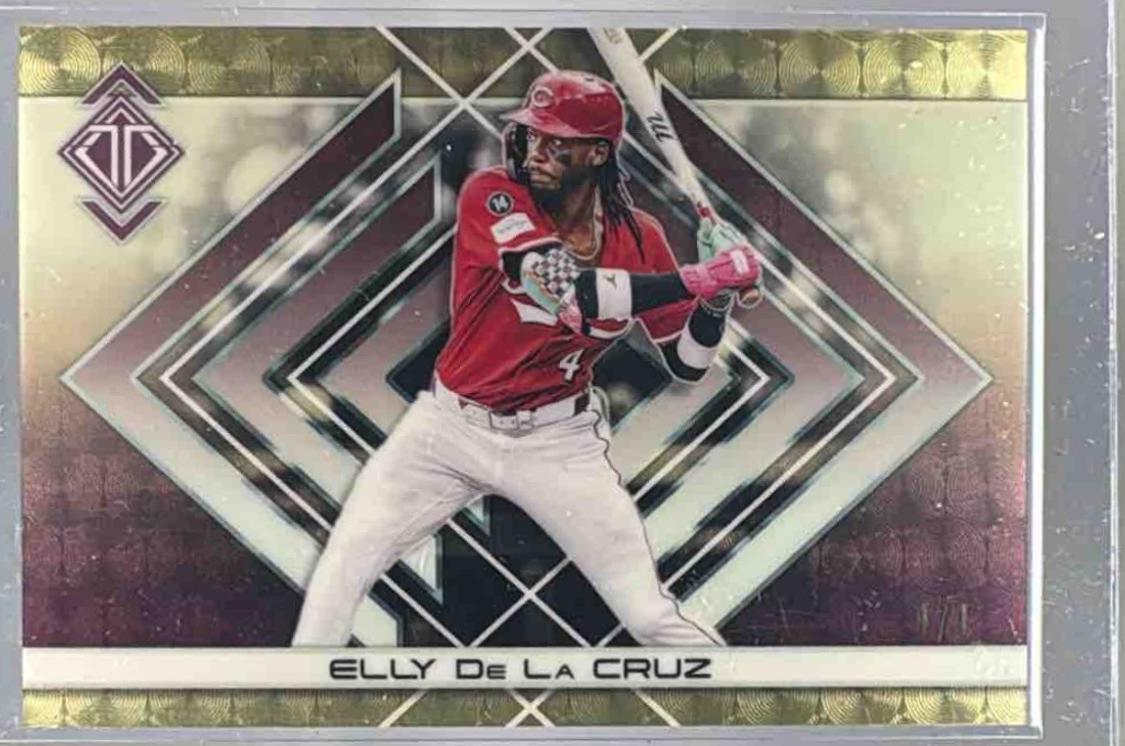 Elly De La Cruz [Superfractor Image Variation] #11