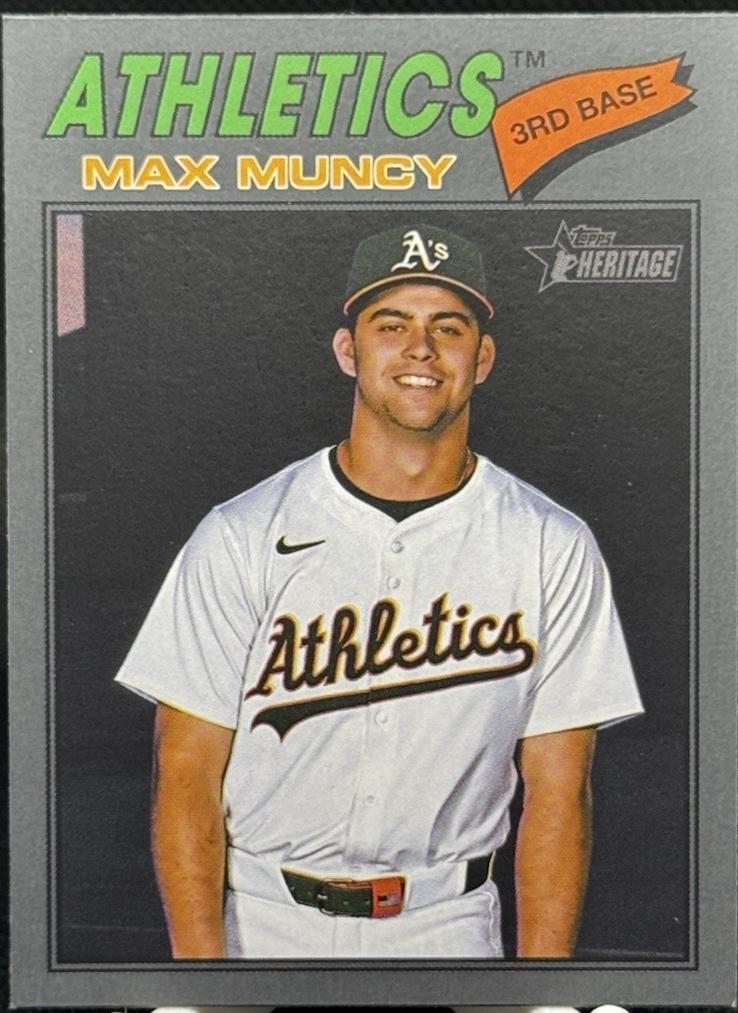 Max Muncy [Dark Gray Bordered] #105