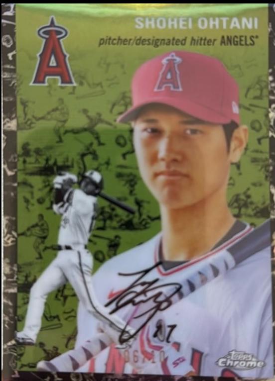 Shohei Ohtani [Cream Black Refractor] #200