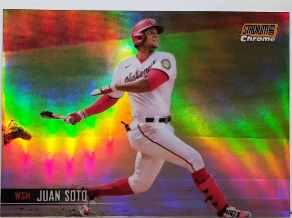 Juan Soto [Orange Refractor Variation] #220