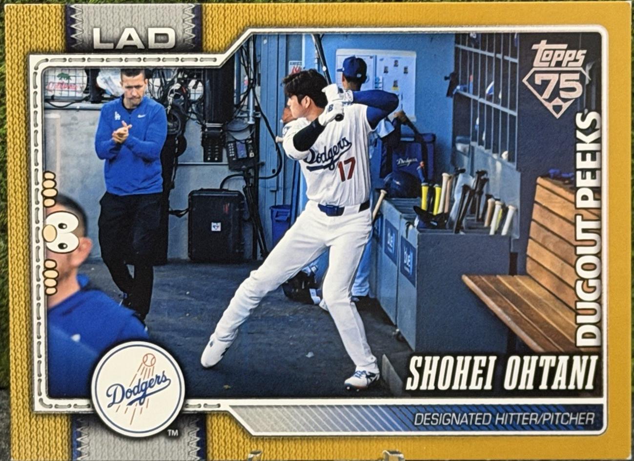Shohei Ohtani [Gold Dugout Peeks] #200