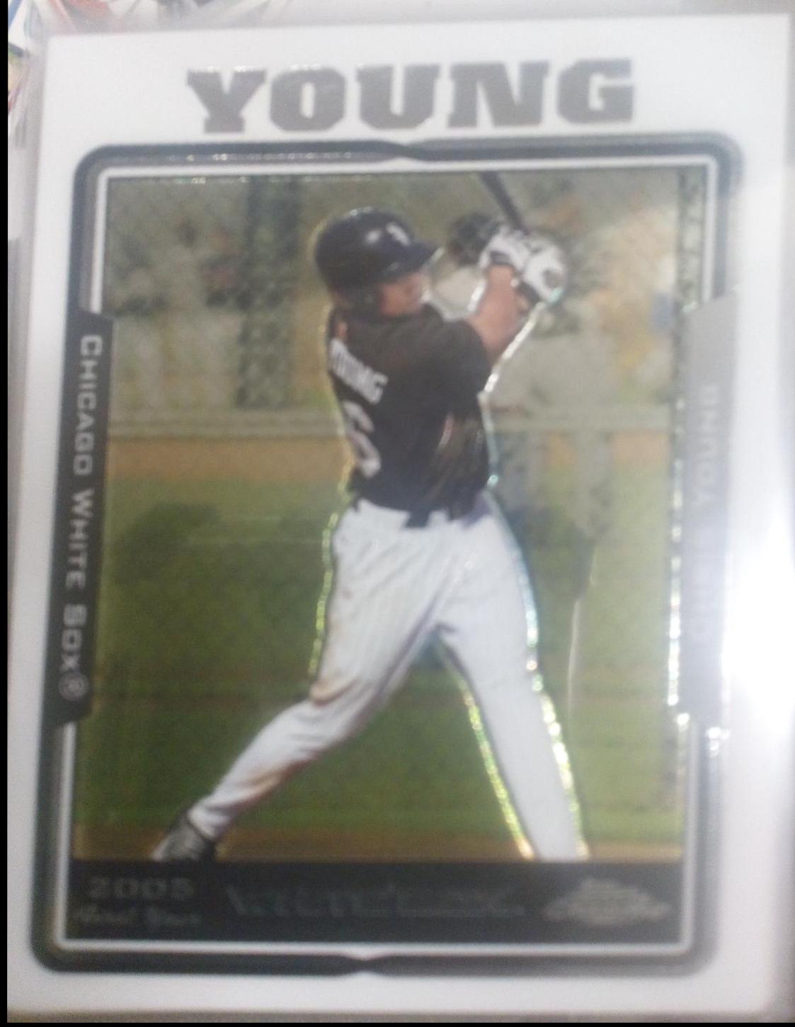 Chris Young [Refractor] #UH189