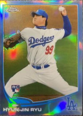 Hyun Jin Ryu [Pitching Blue Refractor] #25