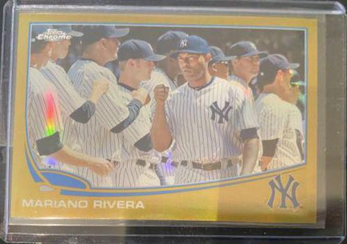 Mariano Rivera [Walking Gold Refractor] #118