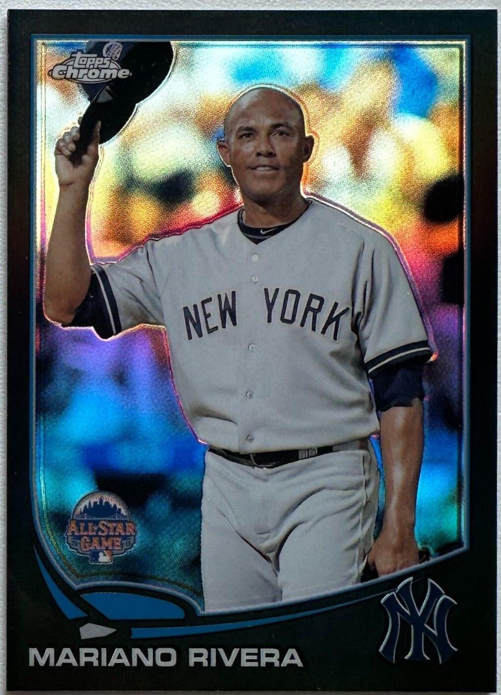 Mariano Rivera [Black Refractor] #MB-43