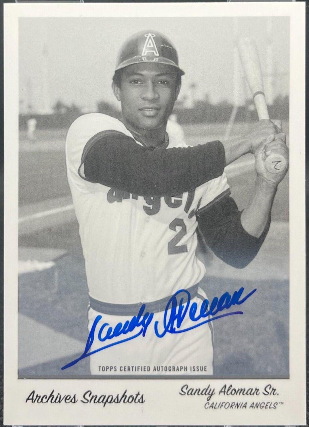 Sandy Alomar Sr. [Autograph Black and White] #AS-SA