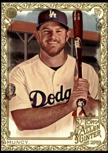 Max Muncy [Gold Hot Box] #143