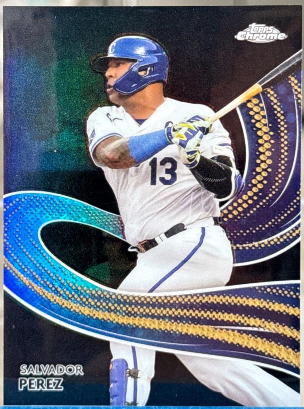Salvador Perez [Black Refractor] #S-19