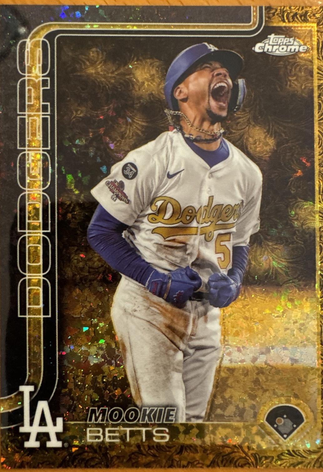 Mookie Betts [Gold Mini Diamond] #40