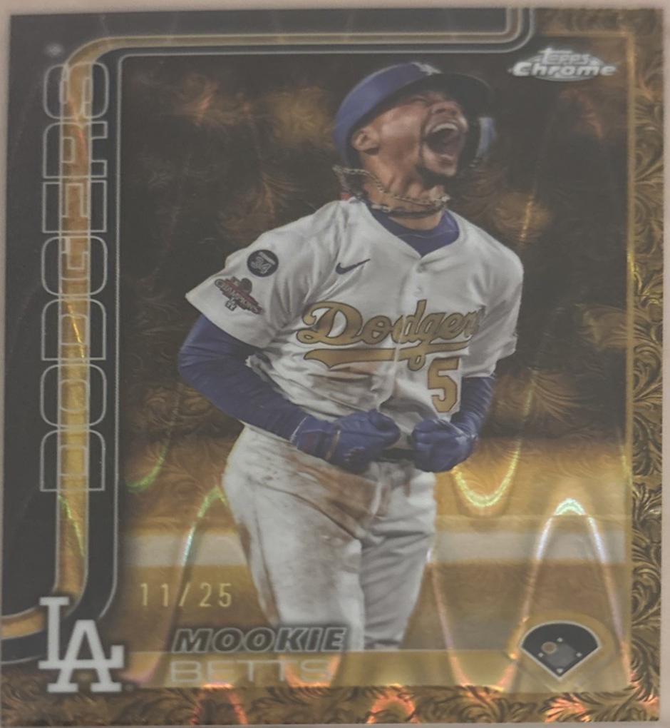 Mookie Betts [Gold Wave] #40