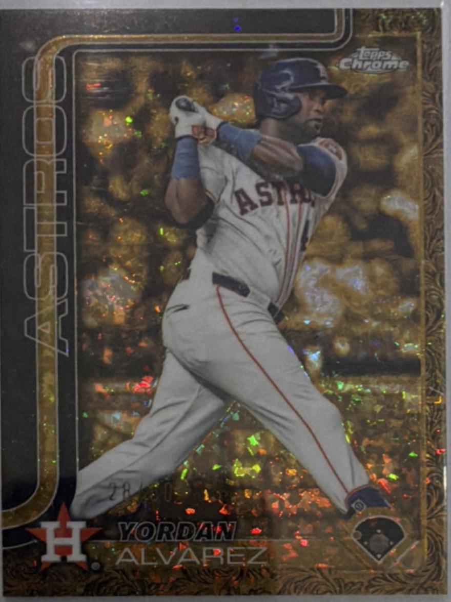 Yordan Alvarez [Gold Mini Diamond] #146
