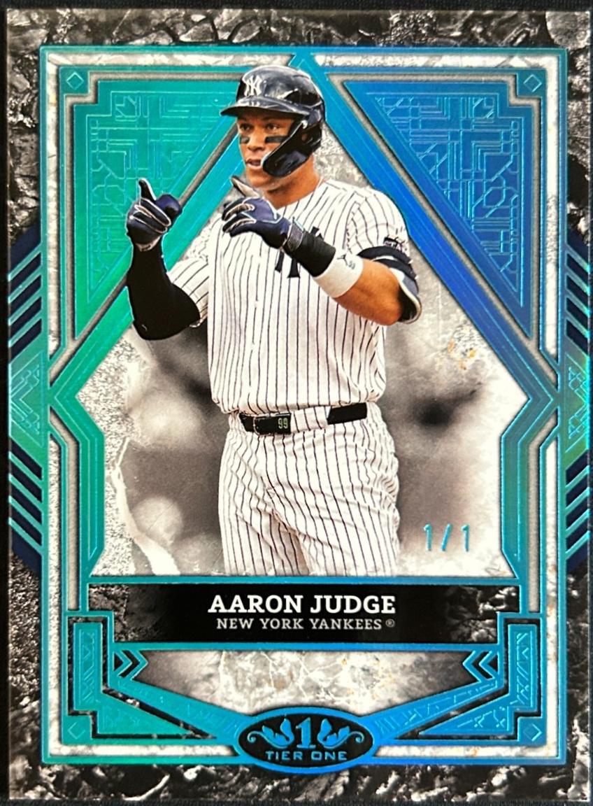 Aaron Judge [Holo Platinum Blue Foil] #25