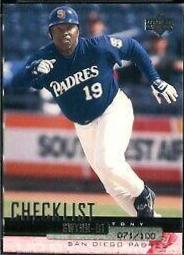 Tony Gwynn [Exclusives Silver] #536