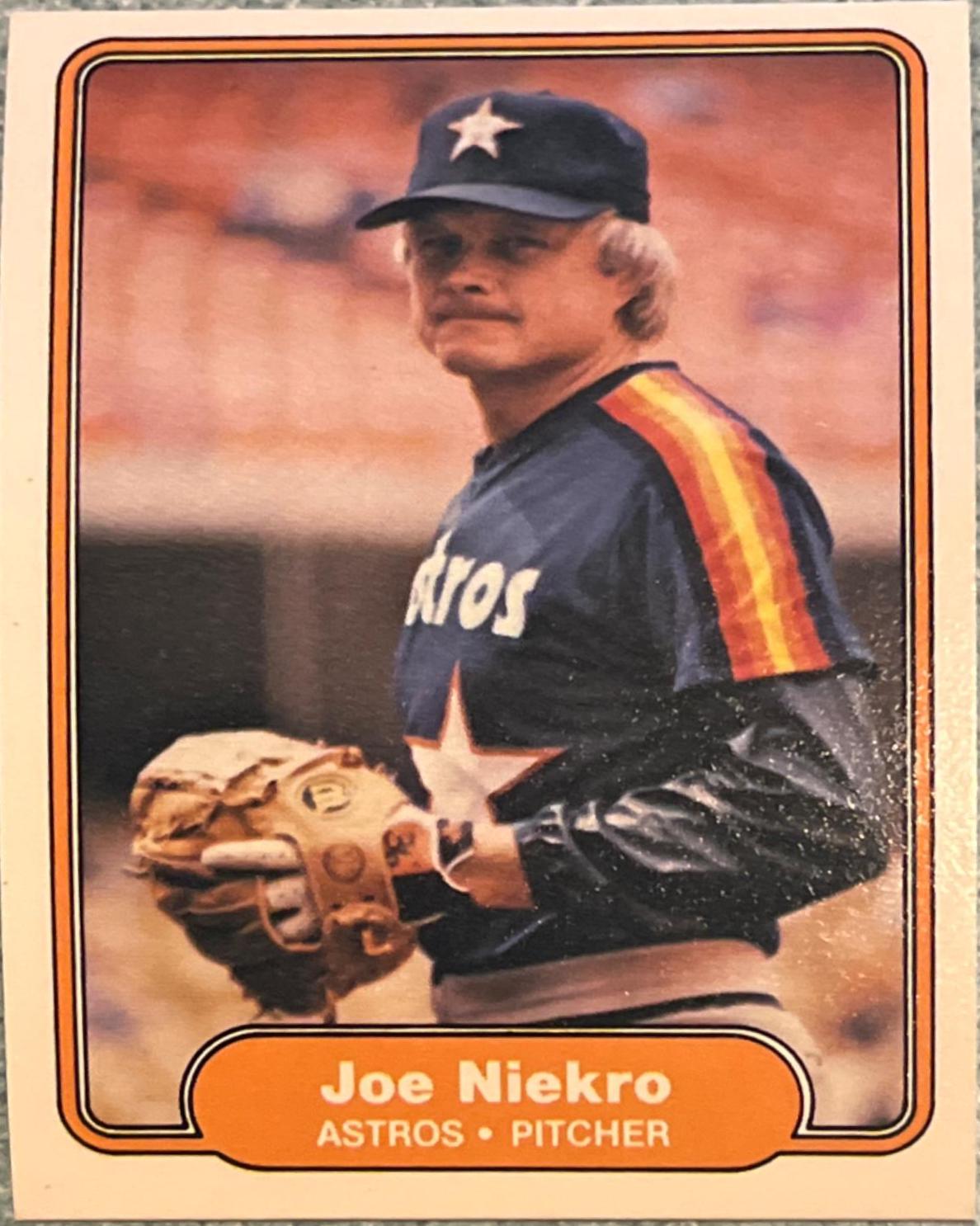 Joe Niekro #221