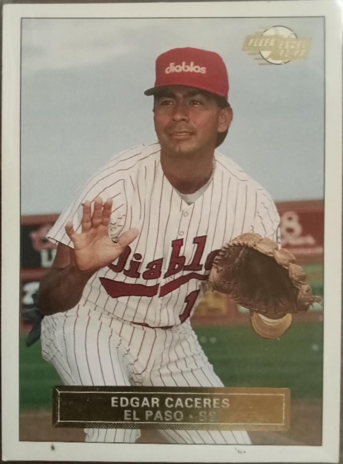 Edgar Caceres #182