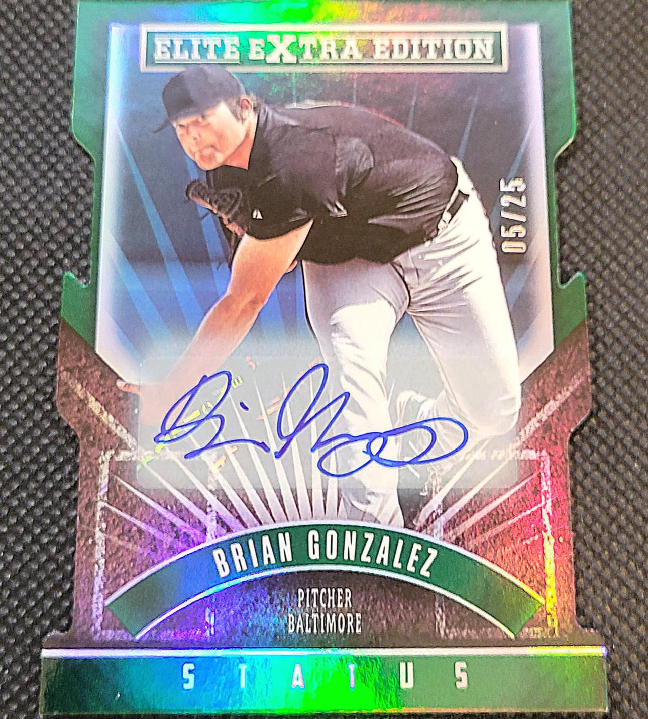 Brian Gonzalez[Status Emerald Die-Cut Autograph] #132