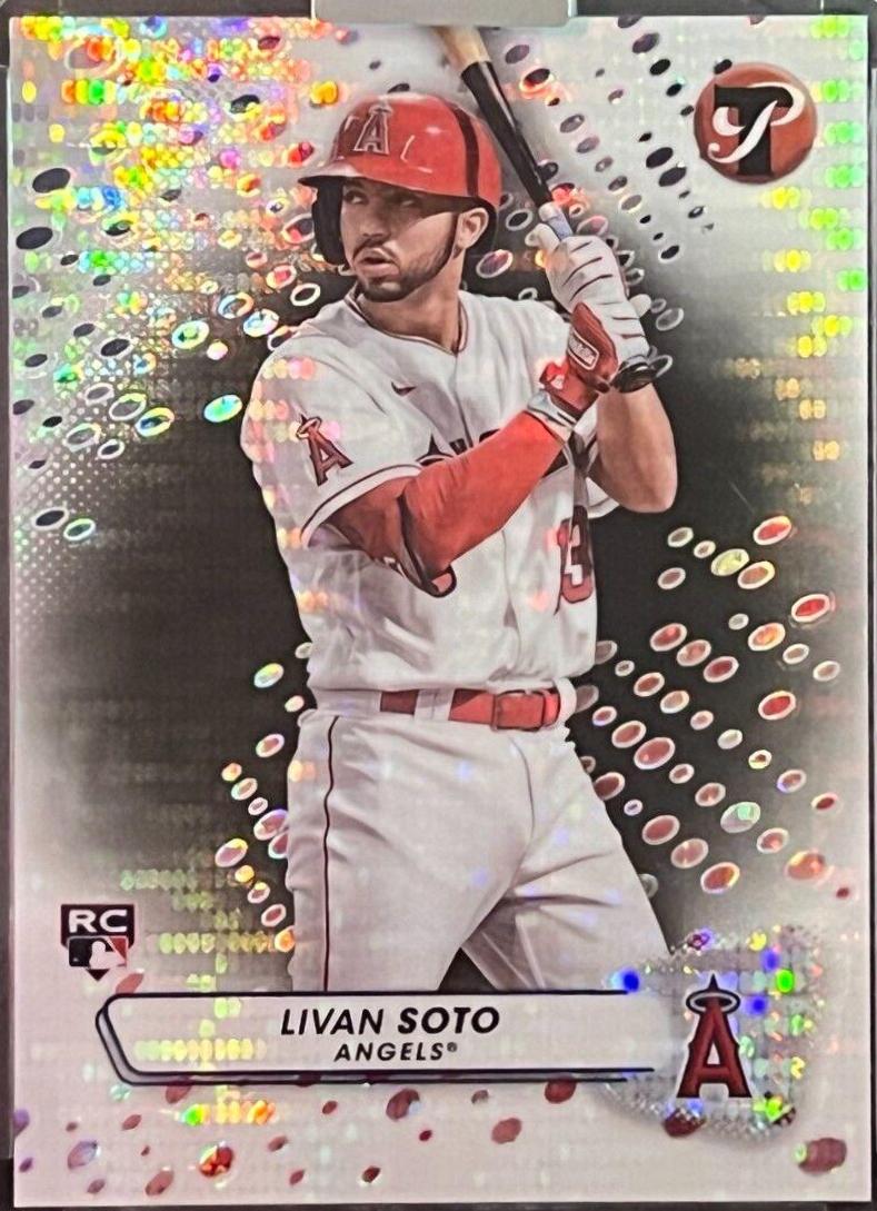 Livan Soto [Black Refractor] #206