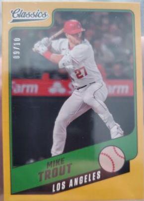 Mike Trout [Gold] #17
