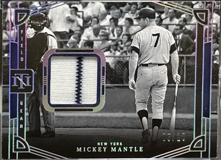 Mickey Mantle [Holo Silver] #27