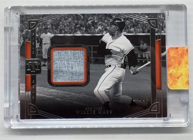 Willie Mays [Holo Gold] #24