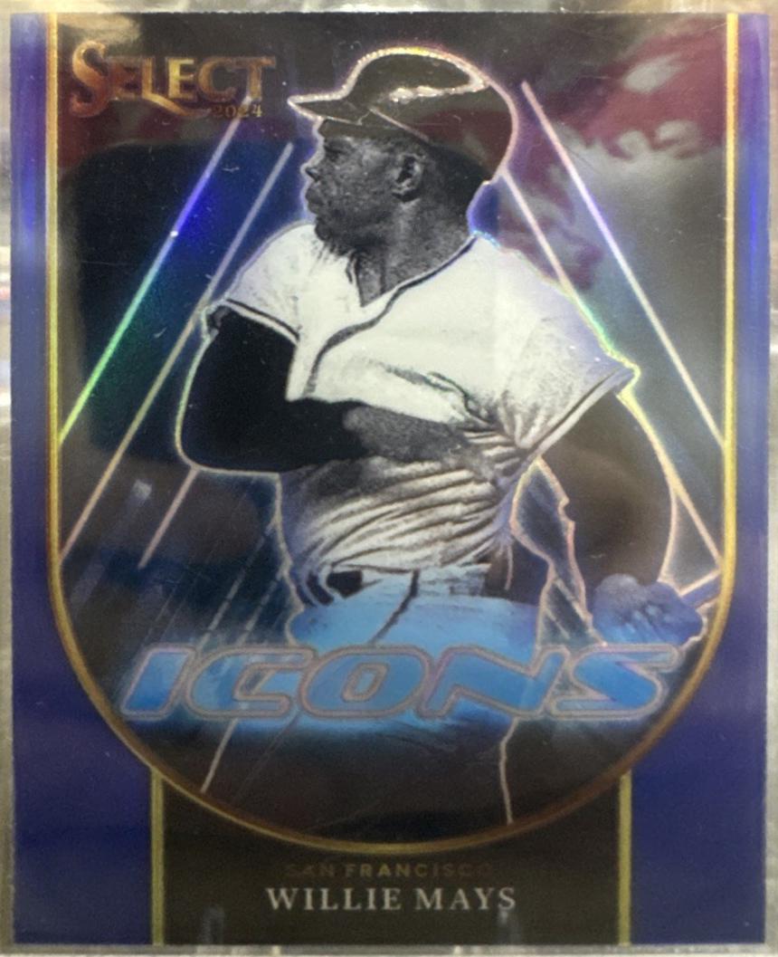 Willie Mays [Blue Prizm] #18