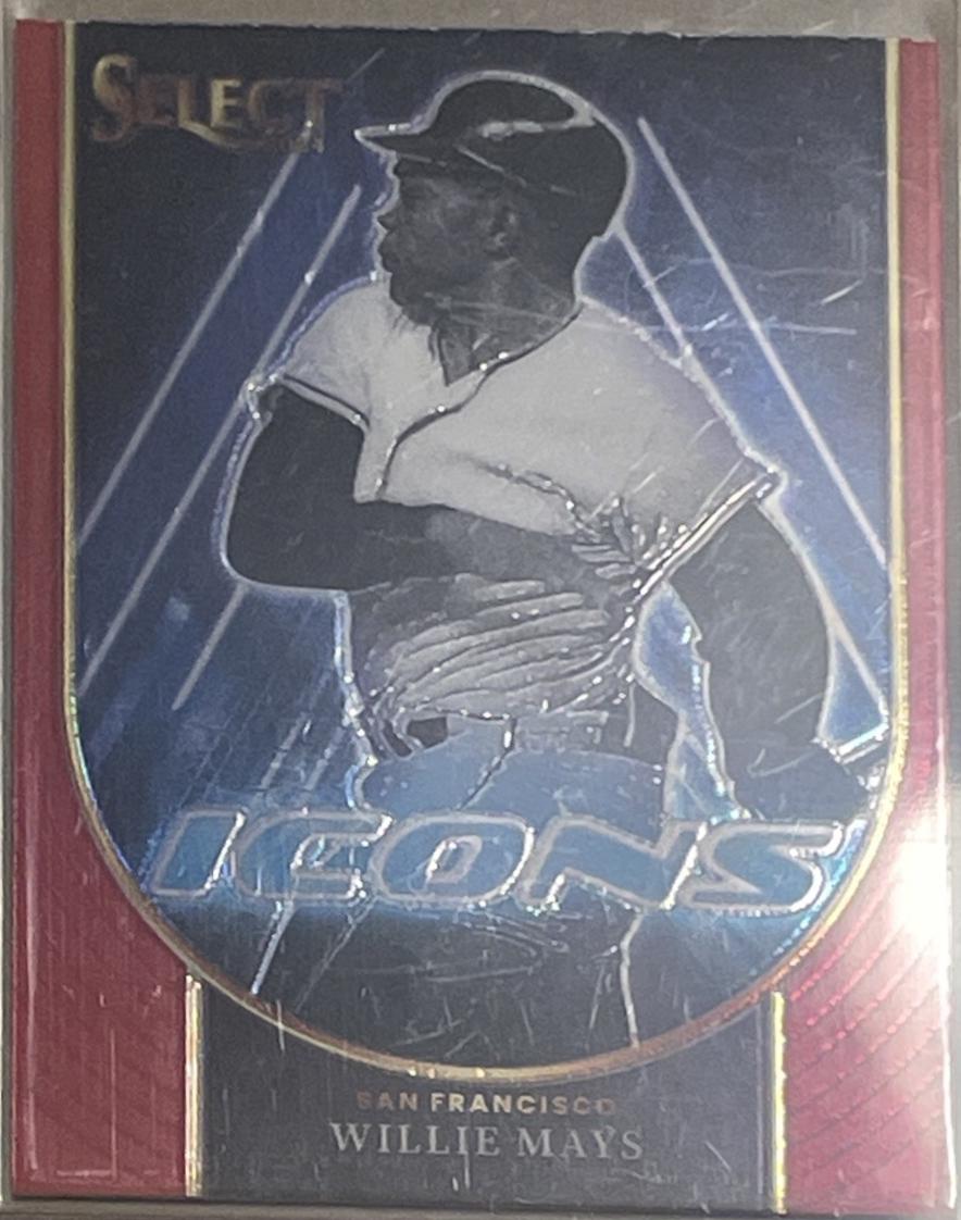 Willie Mays [Red Prizm] #18