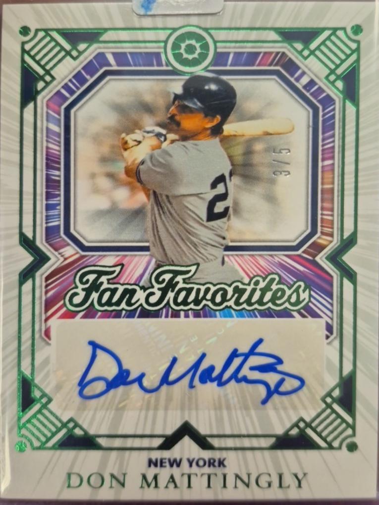 Don Mattingly [Emerald] #17