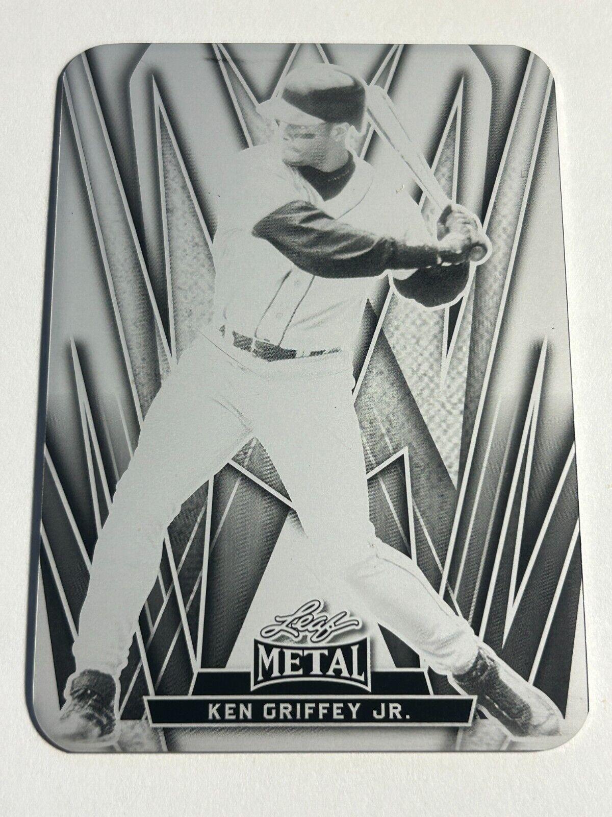 Ken Griffey Jr. [Black Prismatic] #37