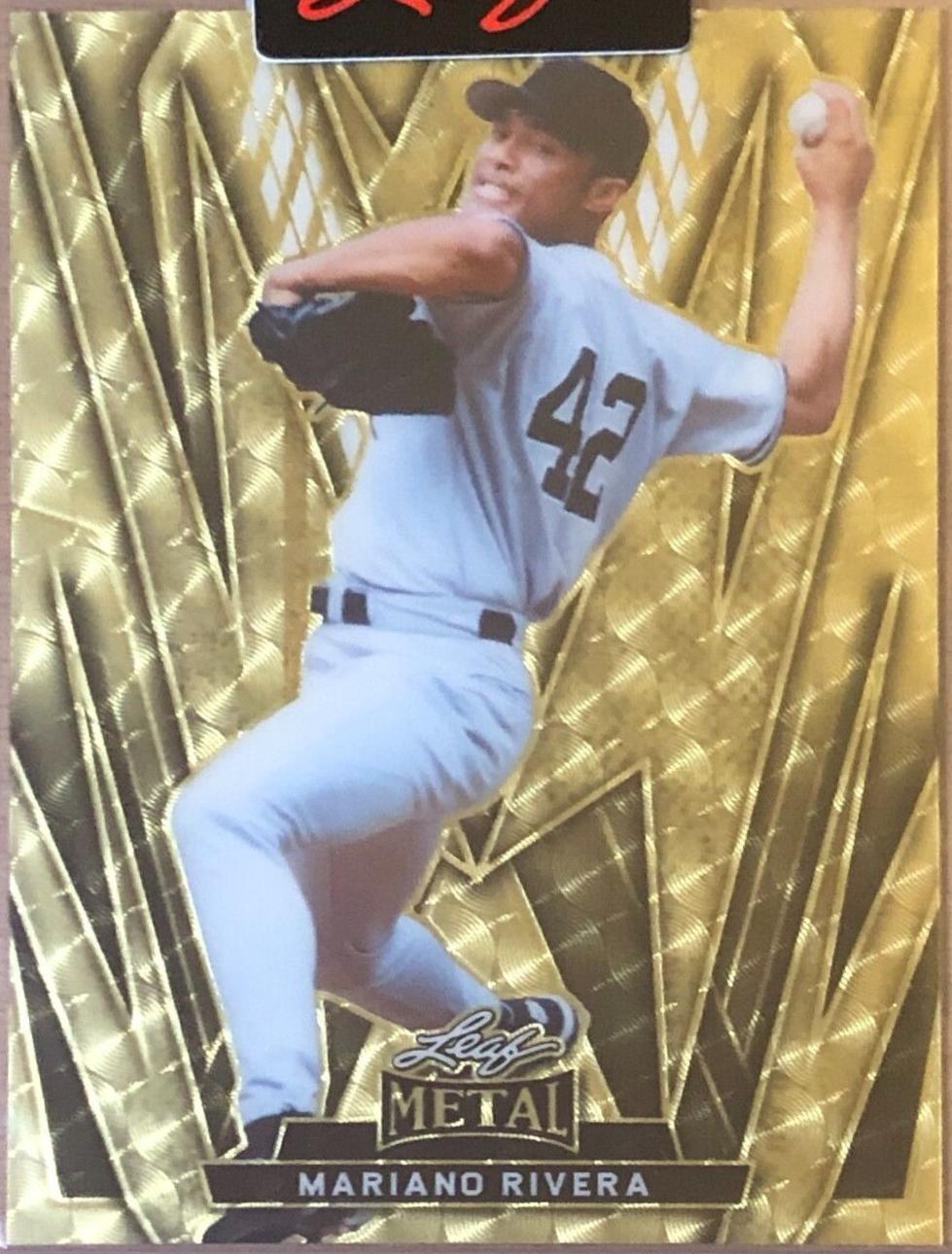 Mariano Rivera [Gold Prismatic] #42