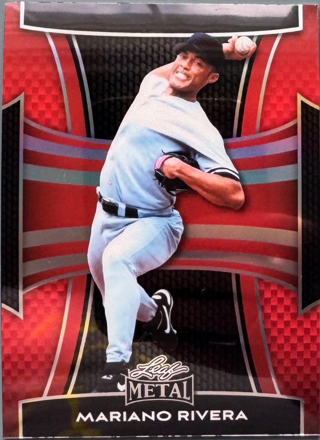 Mariano Rivera [Prismatic Red] #131