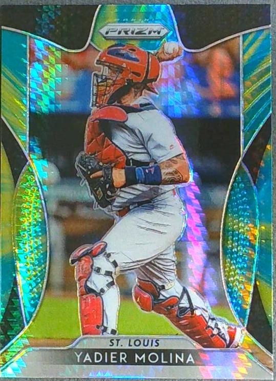 Yadier Molina [Green & Yellow Hyper Prizm] #8