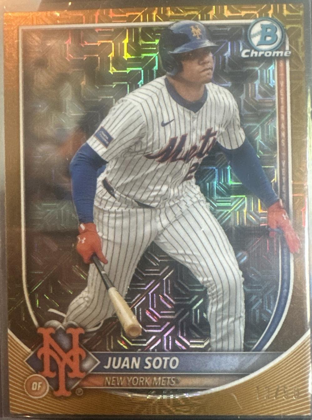 Juan Soto [Gold Mojo Refractor] #22