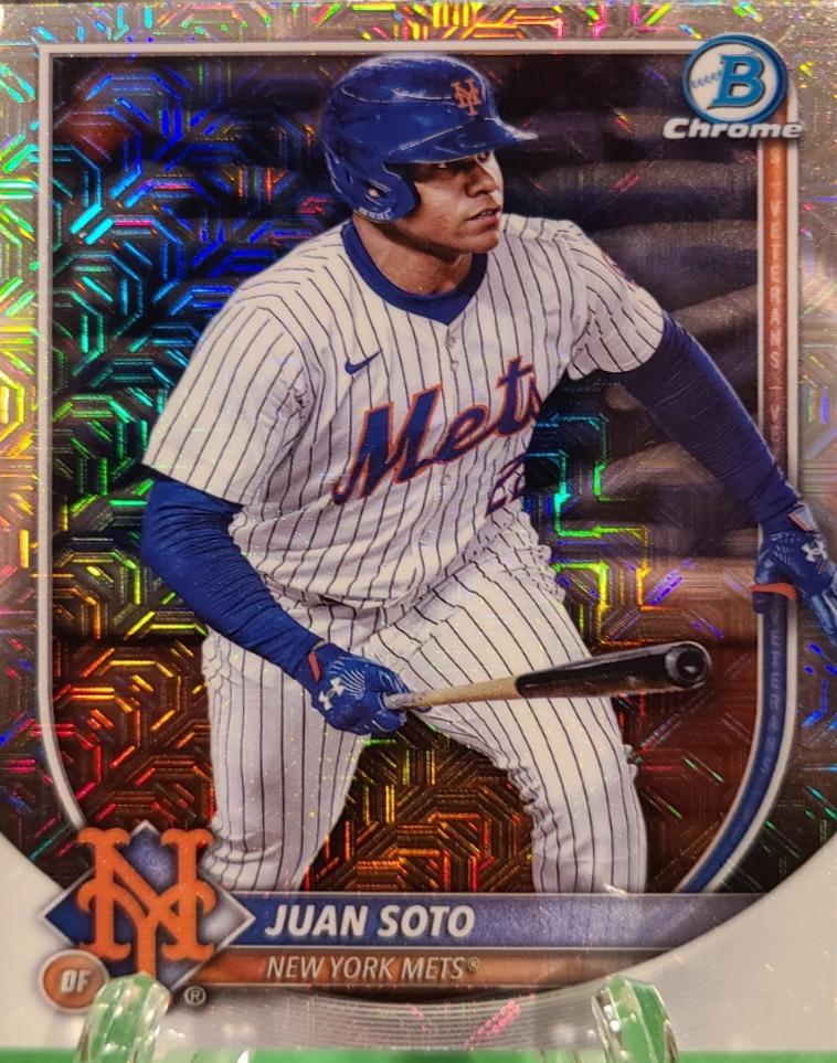 Juan Soto [Rose Gold Mojo Mojo Refractor] #22