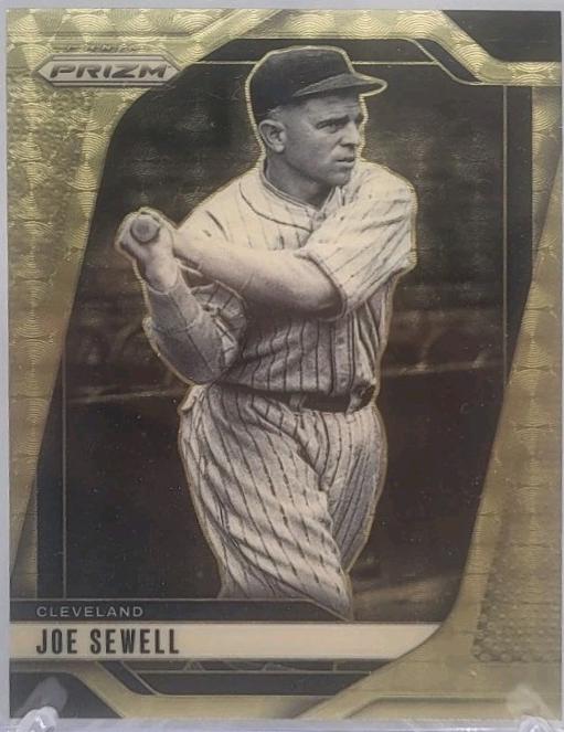 Joe Sewell [Gold Vinyl Prizm] #135