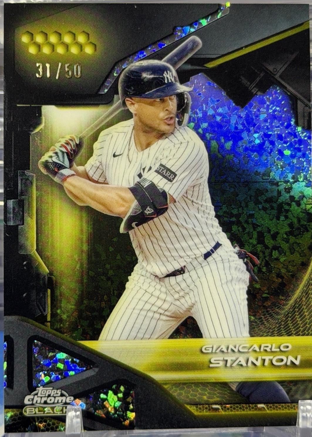 Giancarlo Stanton [Gold Mini-Diamond Refractor] #136